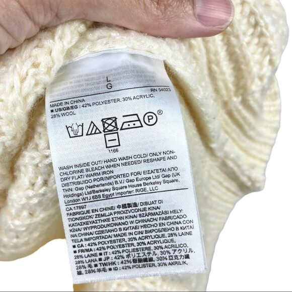 Banana Republic Cream Knit Italian Yarn Crewneck Sweater Size L - Picture 5 of 7